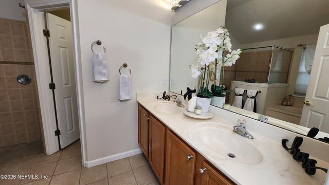 1941 WAGES Way, Jacksonville, FL 32218