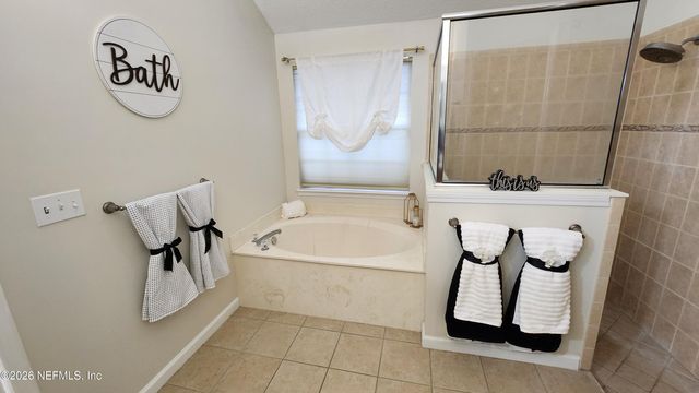 1941 WAGES Way, Jacksonville, FL 32218