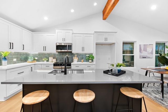 8305 Briarwood LN, Austin, TX 78757