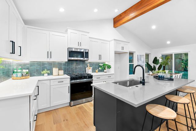 8305 Briarwood LN, Austin, TX 78757