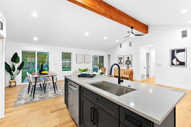 8305 Briarwood LN, Austin, TX 78757