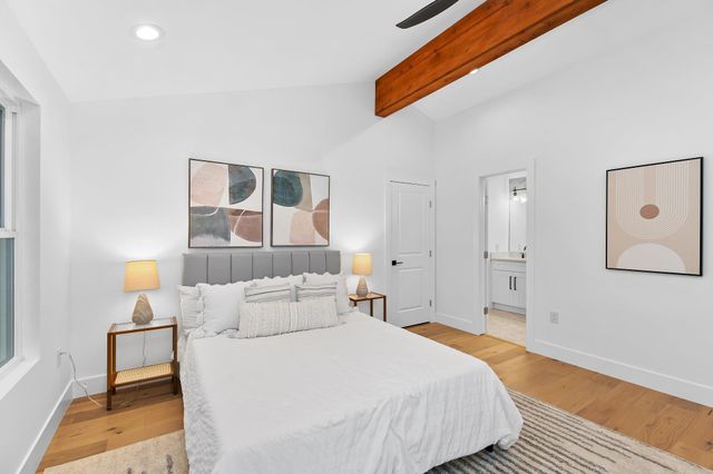 8305 Briarwood LN, Austin, TX 78757