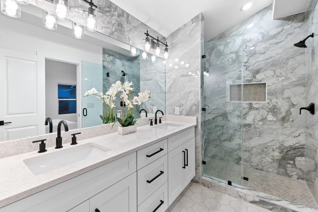 8305 Briarwood LN, Austin, TX 78757