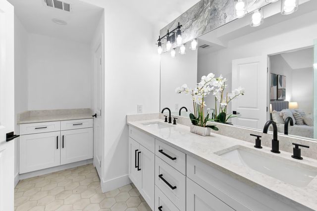 8305 Briarwood LN, Austin, TX 78757