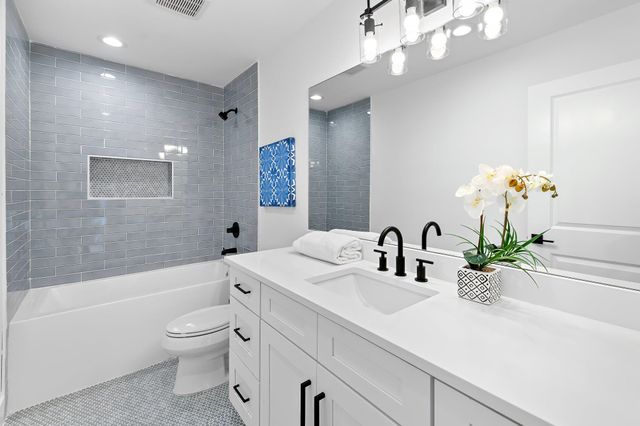 8305 Briarwood LN, Austin, TX 78757