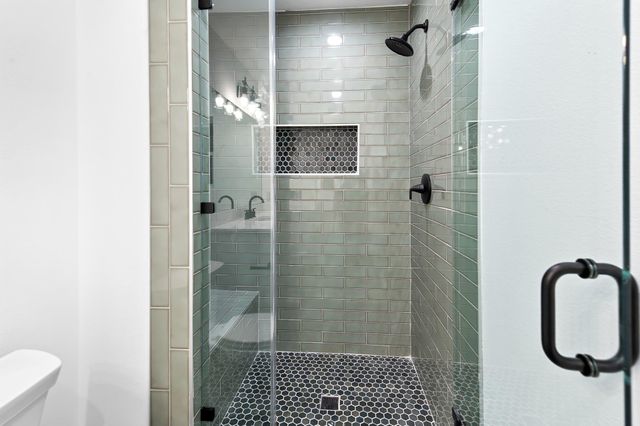 8305 Briarwood LN, Austin, TX 78757