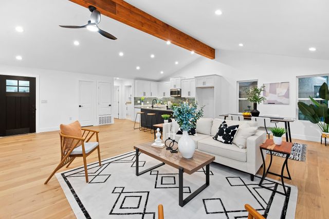 8305 Briarwood LN, Austin, TX 78757