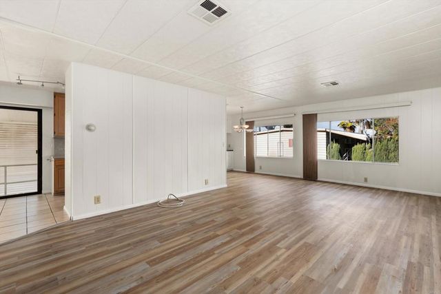 718 Sycamore Avenue 193, Vista, CA 92083