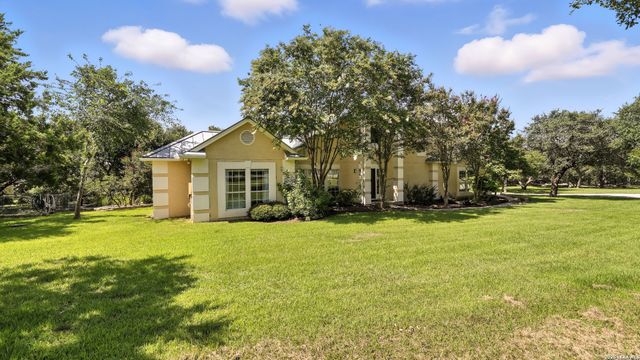 731 Vista, Canyon Lake, TX 78133