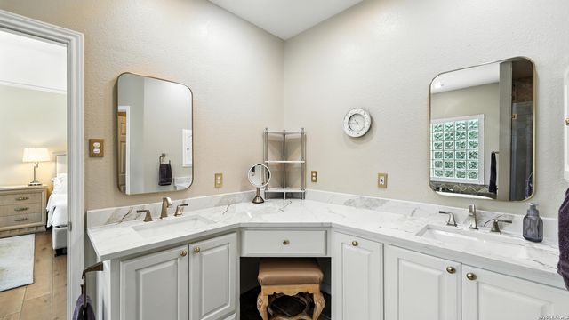 731 Vista, Canyon Lake, TX 78133