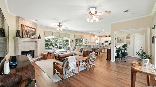 731 Vista, Canyon Lake, TX 78133