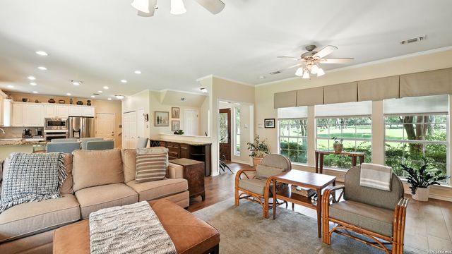 731 Vista, Canyon Lake, TX 78133