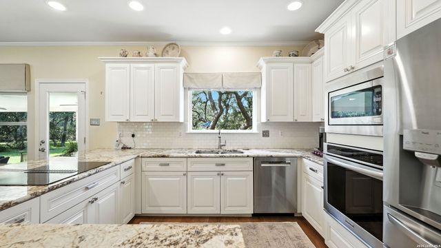 731 Vista, Canyon Lake, TX 78133