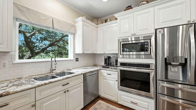 731 Vista, Canyon Lake, TX 78133