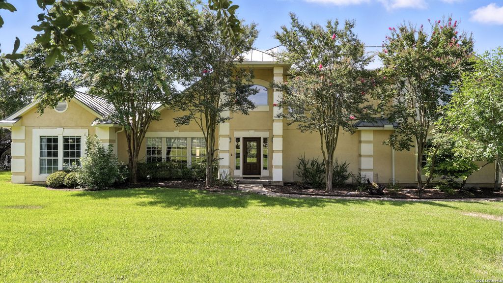 731 Vista, Canyon Lake, TX 78133