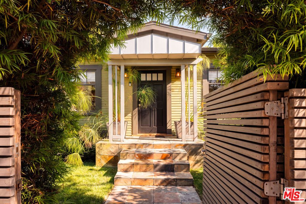 910 Superba Avenue, Venice, CA 90291 — photo 2