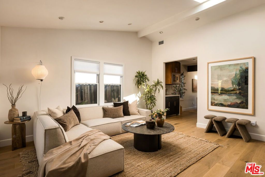 910 Superba Avenue, Venice, CA 90291 — photo 5