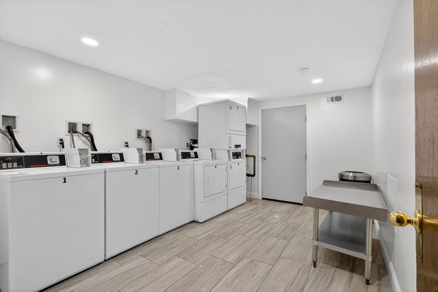 625 W Lowell Ave 3, Haverhill, MA 01832