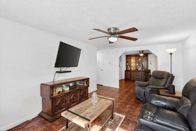 625 W Lowell Ave 3, Haverhill, MA 01832