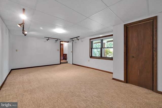 654 WOODLAWN DR, Lebanon, PA 17042