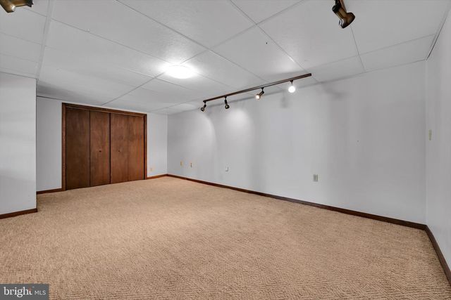 654 WOODLAWN DR, Lebanon, PA 17042