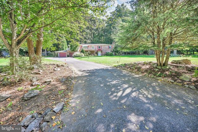 654 WOODLAWN DR, Lebanon, PA 17042