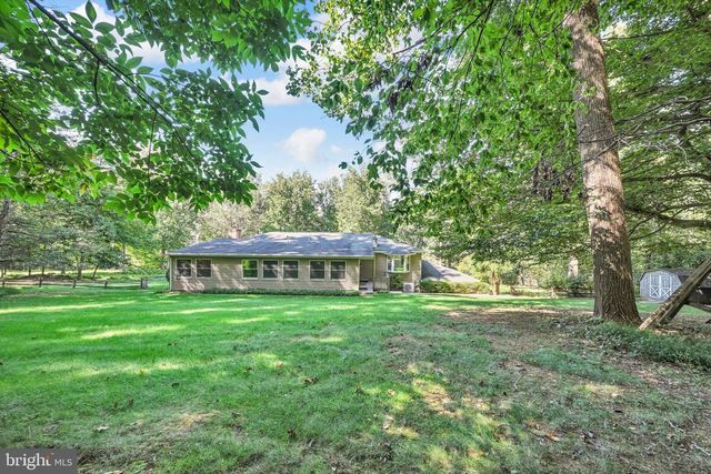 654 WOODLAWN DR, Lebanon, PA 17042