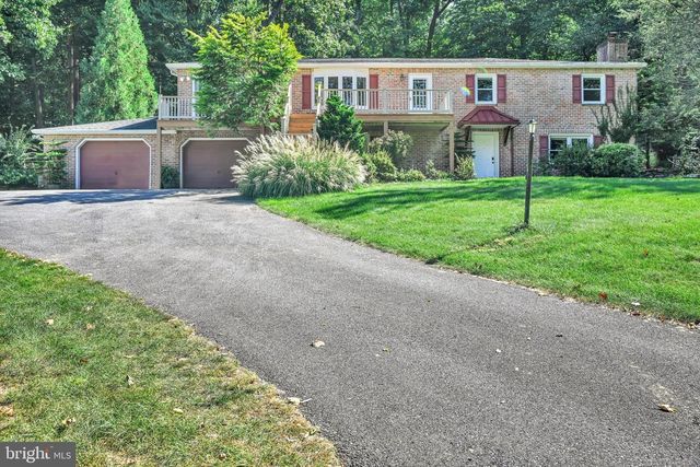 654 WOODLAWN DR, Lebanon, PA 17042