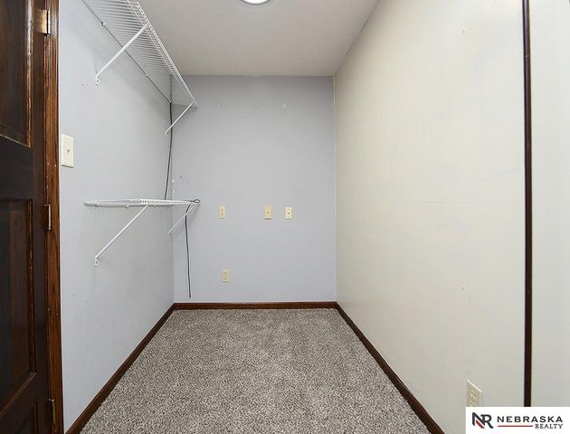 4955 Lakeshore Drive, Omaha, NE 68135