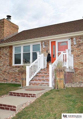 4955 Lakeshore Drive, Omaha, NE 68135