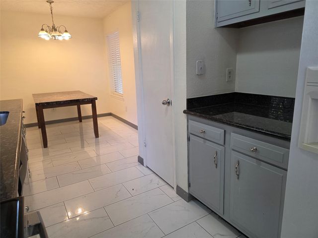 16722 Ribbonridge Drive, Sugar Land, TX 77498