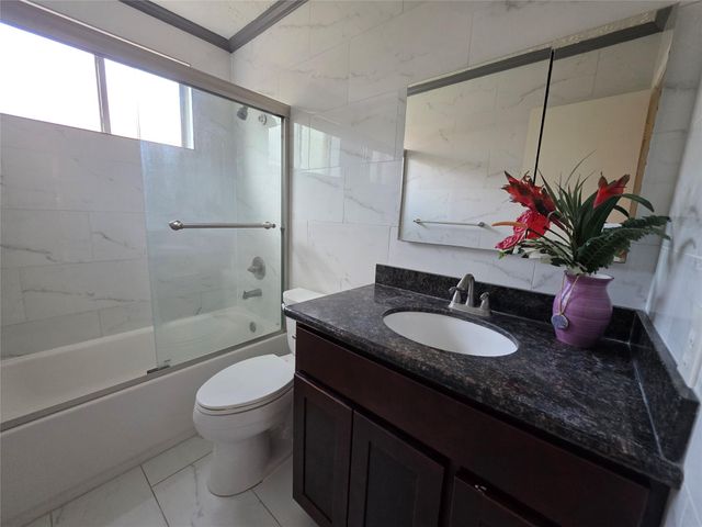 16722 Ribbonridge Drive, Sugar Land, TX 77498