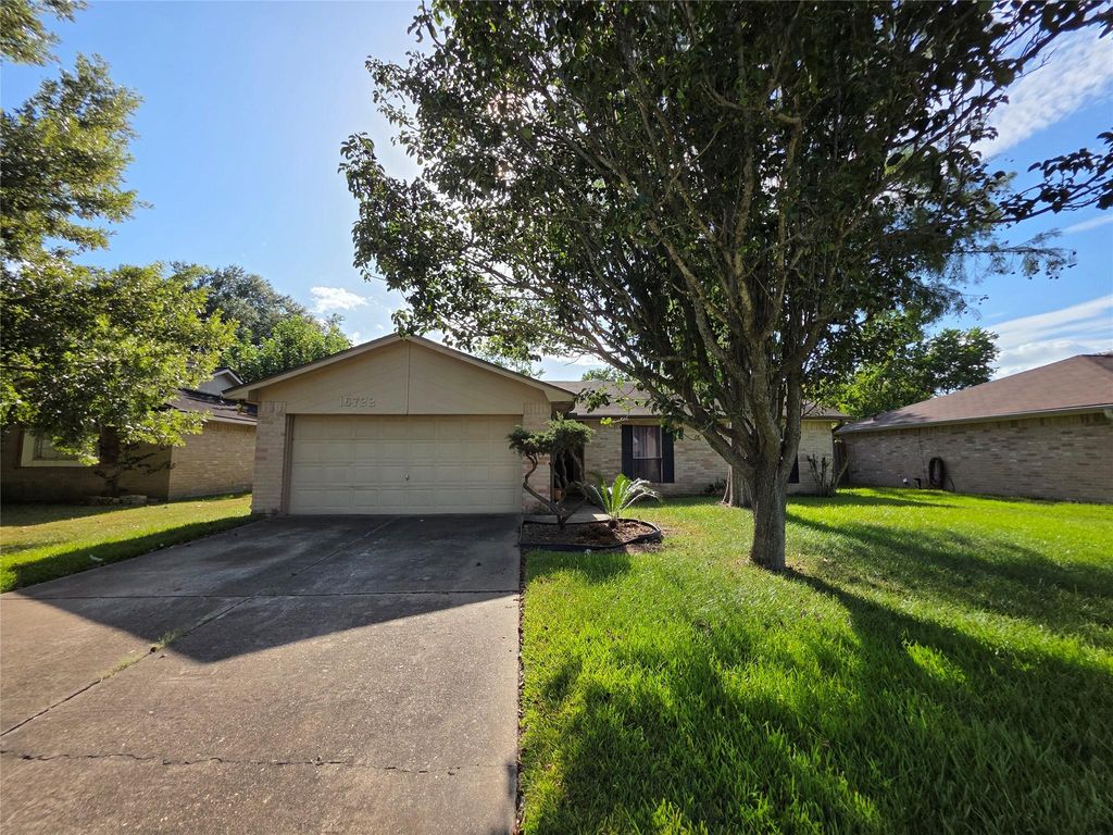 16722 Ribbonridge Drive, Sugar Land, TX 77498