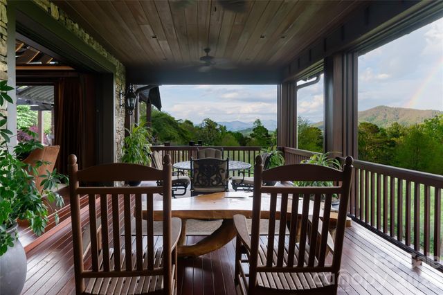 66 N Deerhaven Lane, Asheville, NC 28803