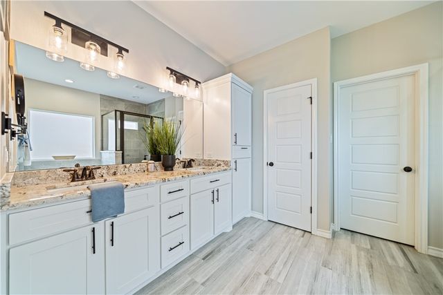 2126 Shoreline Vista Dr, Corpus Christi, TX 78418