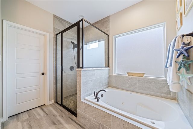 2126 Shoreline Vista Dr, Corpus Christi, TX 78418