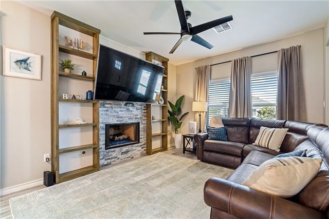 2126 Shoreline Vista Dr, Corpus Christi, TX 78418