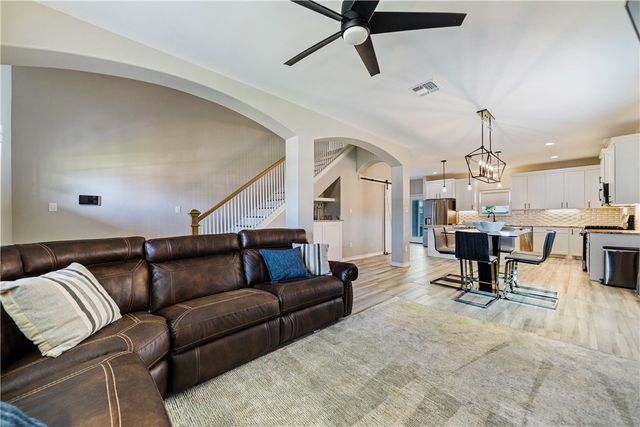 2126 Shoreline Vista Dr, Corpus Christi, TX 78418