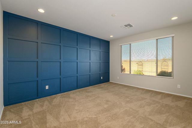 26042 W KRISTAL Way, Buckeye, AZ 85396