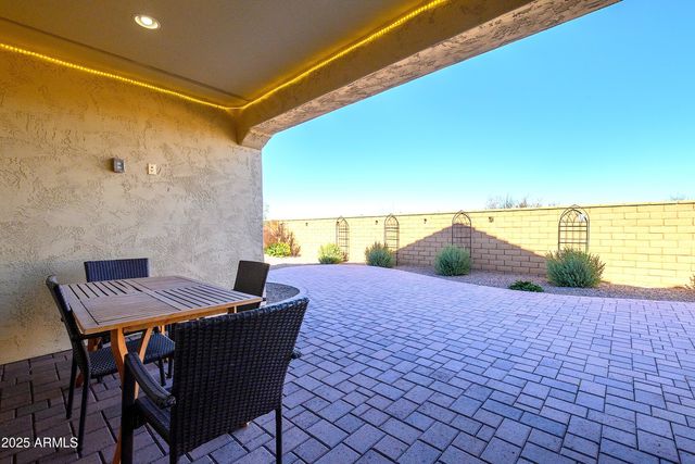 26042 W KRISTAL Way, Buckeye, AZ 85396