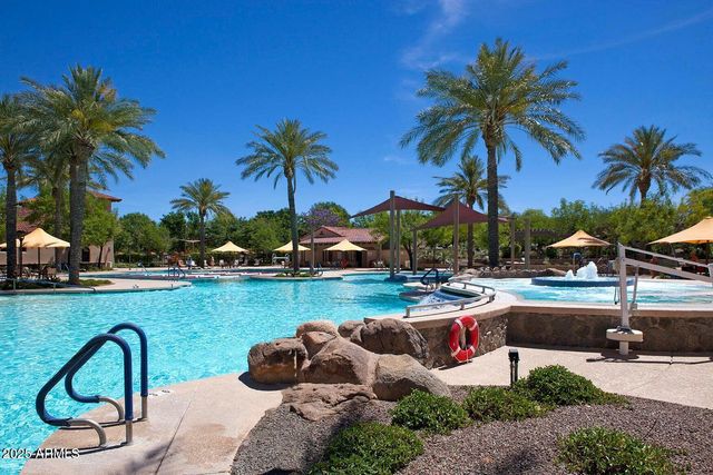 26042 W KRISTAL Way, Buckeye, AZ 85396