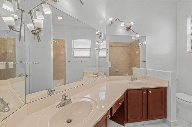 642 SE 37th Pl, Homestead, FL 33033