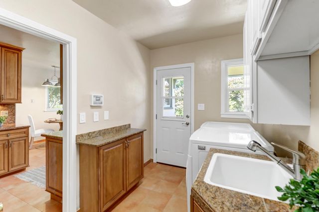 2780 63rd St, Sacramento, CA 95817