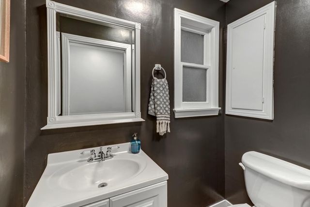 2780 63rd St, Sacramento, CA 95817