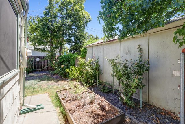 2780 63rd St, Sacramento, CA 95817