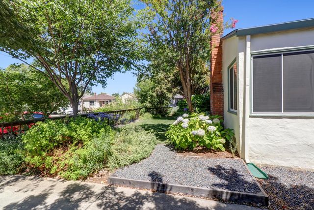 2780 63rd St, Sacramento, CA 95817