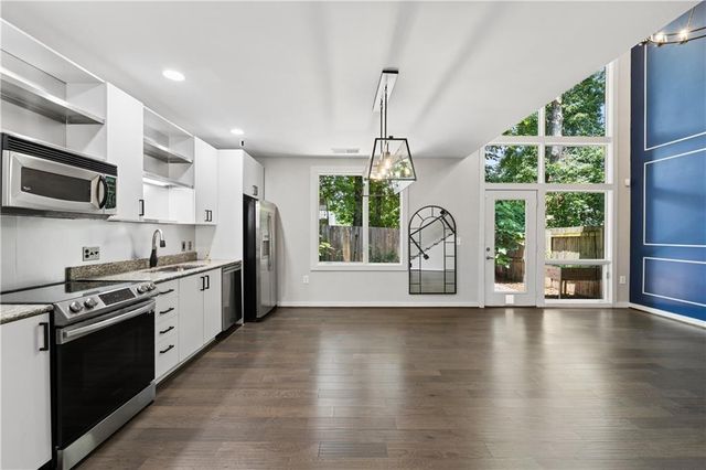 1356 Rietveld Row NW, Atlanta, GA 30318