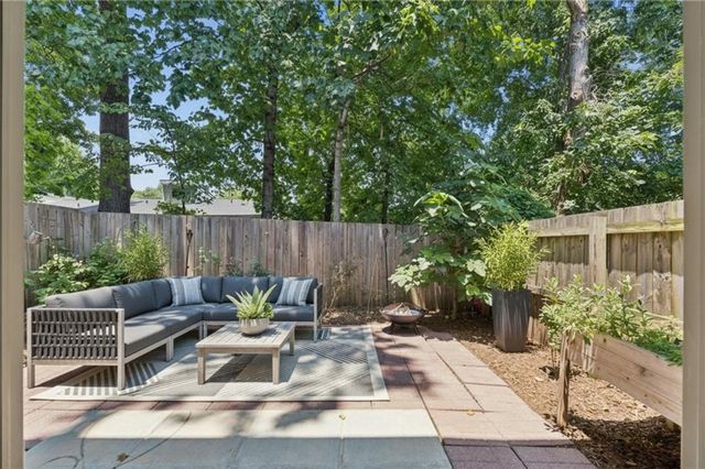 1356 Rietveld Row NW, Atlanta, GA 30318