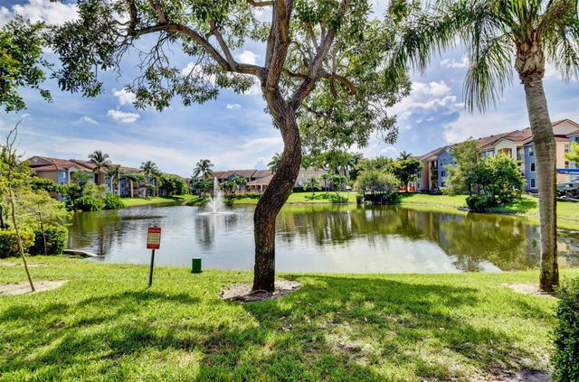 704 Villa Circle 704, Boynton Beach, FL 33435