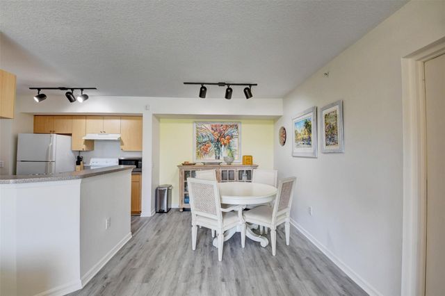 704 Villa Circle 704, Boynton Beach, FL 33435